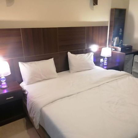 Nice View Hotel فندق الأطلالة الجميلة للعائلات فقط Aqaba Exterior photo